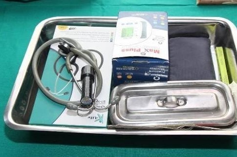 Paediatric assessment tray